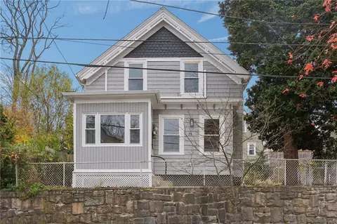 25 Tecumseh St, Providence, RI 02906
