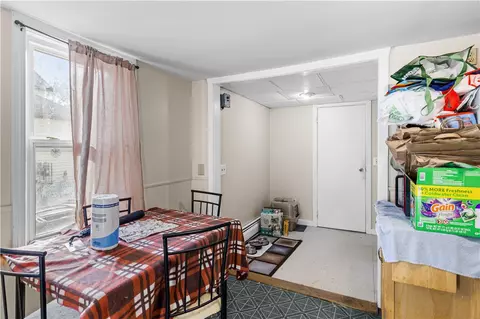 58 Read Ave, Coventry, RI 02816