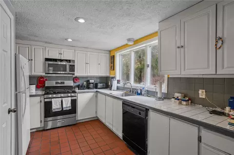 980 Plainfield Pike, Coventry, RI 02827 photo 31