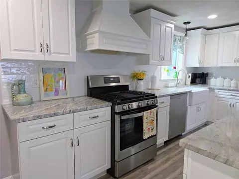 Kitchen - 52 Inez Ave, Warwick, RI 02886 photo 1 of 5