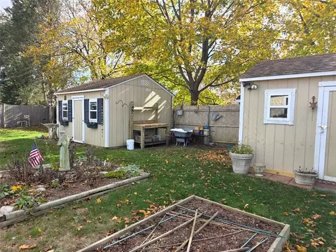 Exterior - 52 Inez Ave, Warwick, RI 02886 photo 5 of 9