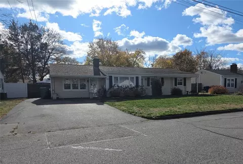 Exterior - 52 Inez Ave, Warwick, RI 02886 photo 8 of 9