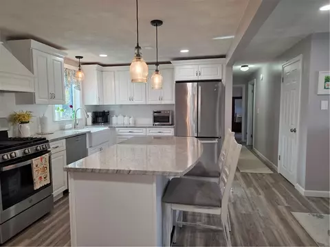 Kitchen - 52 Inez Ave, Warwick, RI 02886 photo 3 of 5