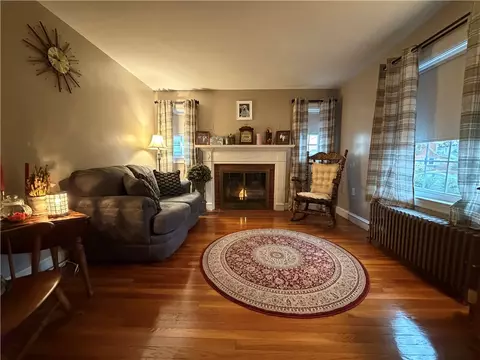 Living - 329 Pullen Ave, Pawtucket, RI 02861 photo 9 of 9