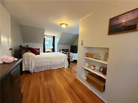 Bedroom - 329 Pullen Ave, Pawtucket, RI 02861 photo 4 of 9