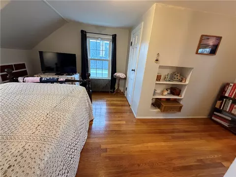Bedroom - 329 Pullen Ave, Pawtucket, RI 02861 photo 5 of 9