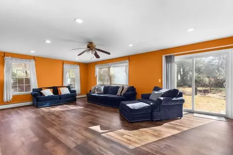 23 Peck Hill Rd, Scituate, RI 02857