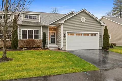 5 Glen Ln, West Warwick, RI 02893