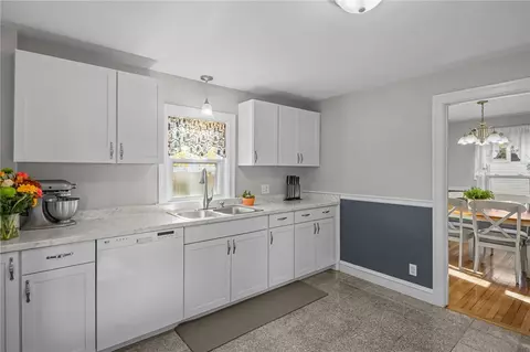 Kitchen - 40 Cavalcade Blvd, Warwick, RI 02889 photo 1 of 3