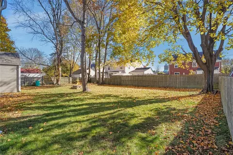 Exterior - 40 Cavalcade Blvd, Warwick, RI 02889 photo 4 of 11