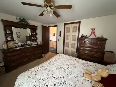 Bedroom - 17 Colonial Dr, Warren, RI 02885 photo 2 of 4