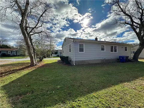 Exterior - 17 Colonial Dr, Warren, RI 02885 photo 3 of 7