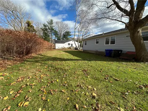 Exterior - 17 Colonial Dr, Warren, RI 02885 photo 2 of 7
