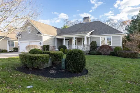6 Newbury Dr, Westerly, RI 02891
