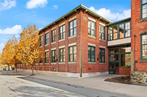 99 Allen St #205, Woonsocket, RI 02895