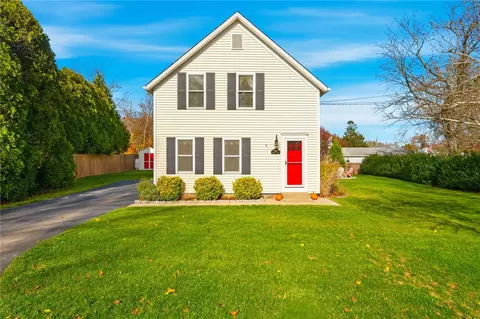 128 Rodman St, South Kingstown, RI 02879