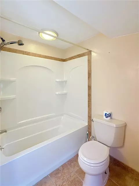 Bath - 82 Potter Hill Rd, Westerly, RI 02891 photo 4 of 5
