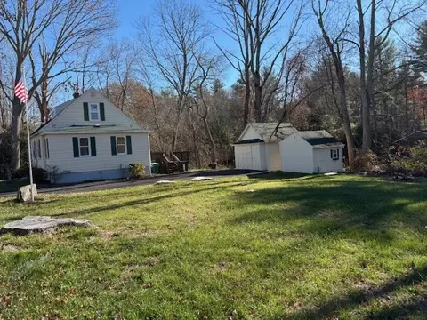 Exterior - 52 Jackson Flat Rd, Hope, RI 02831 photo 3 of 6