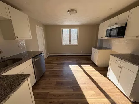 Kitchen - 52 Jackson Flat Rd, Hope, RI 02831 photo 4 of 4