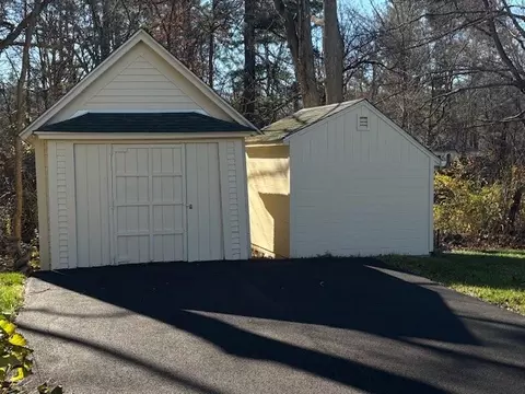 Exterior - 52 Jackson Flat Rd, Hope, RI 02831 photo 5 of 6