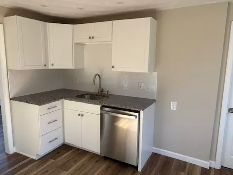 Kitchen - 52 Jackson Flat Rd, Hope, RI 02831 photo 2 of 4