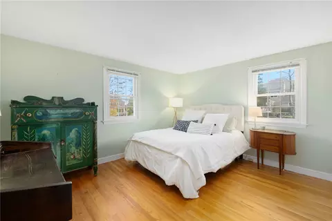 Bedroom - 46 Arrowhead Dr, Tiverton, RI 02878 photo 3 of 5