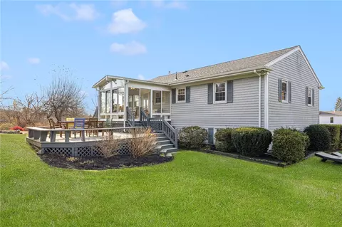 Exterior - 46 Arrowhead Dr, Tiverton, RI 02878 photo 5 of 7