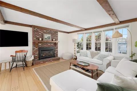 Living - 46 Arrowhead Dr, Tiverton, RI 02878 photo 1 of 5