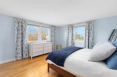 Bedroom - 46 Arrowhead Dr, Tiverton, RI 02878 photo 1 of 5