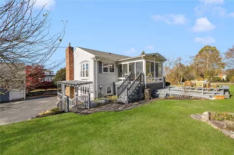 Exterior - 46 Arrowhead Dr, Tiverton, RI 02878 photo 4 of 7
