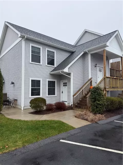 7 Jupiter Ln #F, Richmond, RI 02898