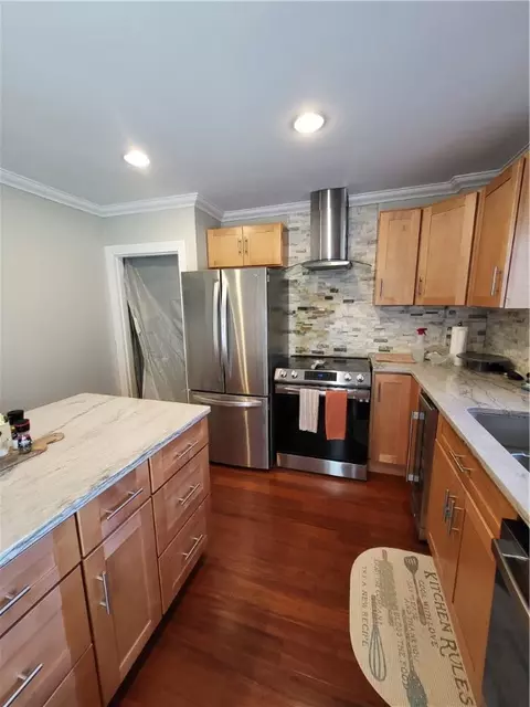 27 Frederick St, Warwick, RI 02888 photo 6