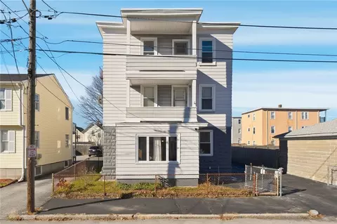 15 Hazard St, Pawtucket, RI 02860