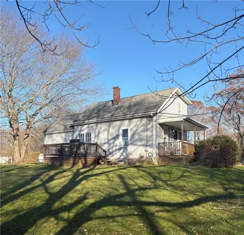 321 Laten Knight Rd, Cranston, RI 02921