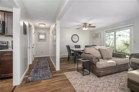 200 Manville Hill Rd #64C, Cumberland, RI 02864