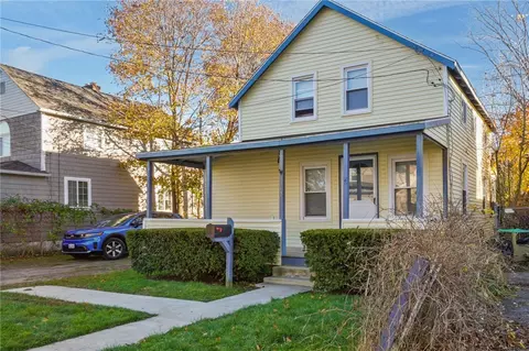 Exterior - 38 Pender Ave, Warwick, RI 02889 photo 4 of 10