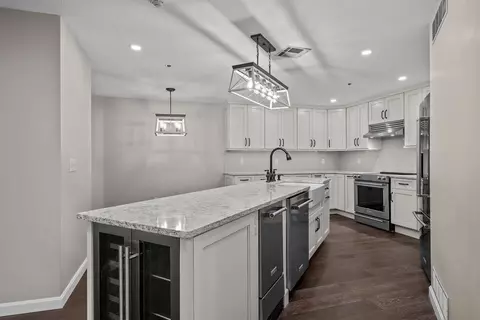 2 School St #130, Lincoln, RI 02865