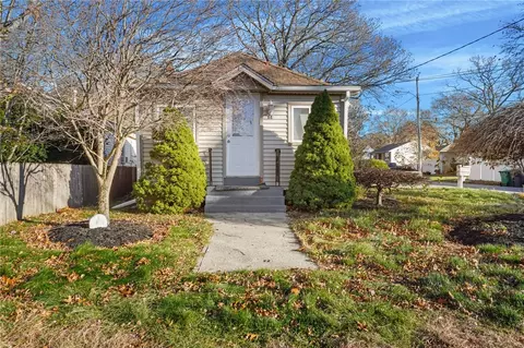 Exterior - 86 Glen Dr, Warwick, RI 02889 photo 7 of 7