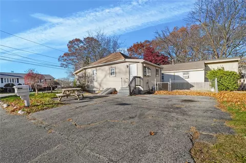 Exterior - 86 Glen Dr, Warwick, RI 02889 photo 4 of 7