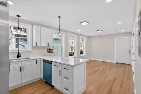 136 Houston St, Providence, RI 02905