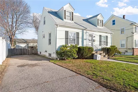 40 Rosemere Rd, Pawtucket, RI 02861