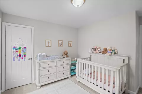 Bedroom - 275 E Shore Dr, Coventry, RI 02816 photo 4 of 6