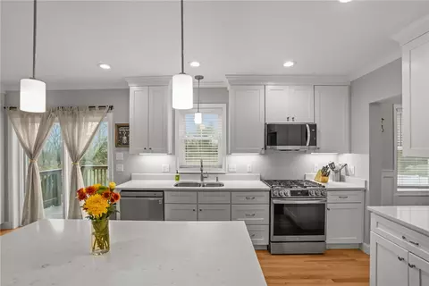 Kitchen - 275 E Shore Dr, Coventry, RI 02816 photo 1 of 4