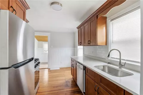 83 Ottawa Ave, Warwick, RI 02889