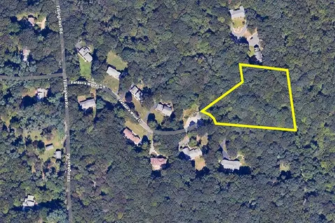 55 Pardons Wood Ln, East Greenwich, RI 02818