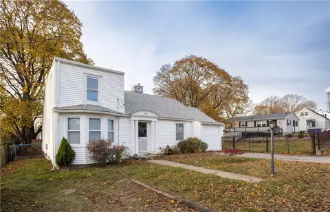 16 Hilltop Ave, West Warwick, RI 02893