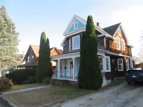 Exterior - 589 Gaskill St, Woonsocket, RI 02895 photo 2 of 4