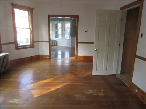 Living - 589 Gaskill St, Woonsocket, RI 02895 photo 2 of 6