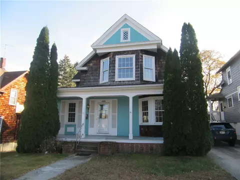 589 Gaskill St, Woonsocket, RI 02895