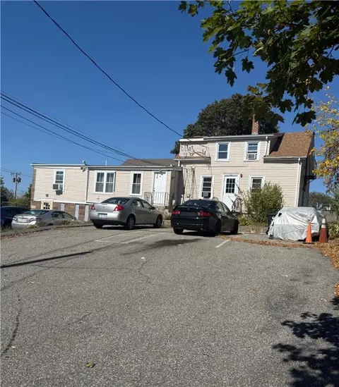 169 Warren Ave, Pawtucket, RI 02860